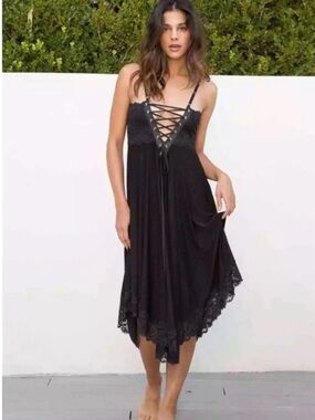 🔘WE ARE HAH Lace up midi dress with lace trim